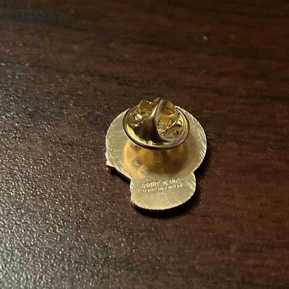 McDonald’s “One Step At A Time” Ronald Clown Shoes Employee Lapel Hat Pin - Picture 3 of 3